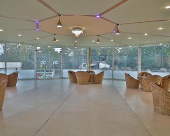 Hotel Drona Palace - Kashipur - Lobby