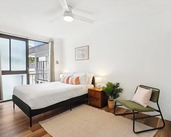 Coastal Hideaway on Palm Beach - Palm Beach - Bedroom