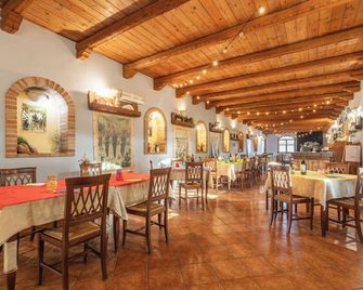 Hotel Funtana Noa - Villanovaforru - Restaurante