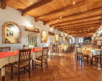 Hotel Funtana Noa - Villanovaforru - Restaurante