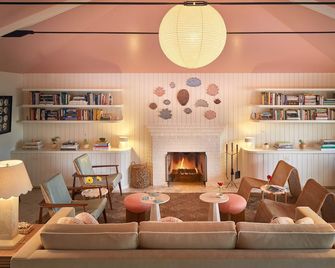Silver Sands Motel & Beach Bungalows - Greenport - Lounge