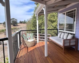 Belmira Vines Private Vineyard Escape! - Bridgetown - Balkon