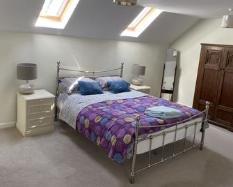 Purbeck Stone Cottage Offering Contemporary Style Living With Original Features - Swanage - Bedroom