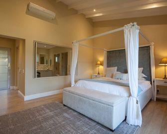 La Cabriere Country House - פרנשהוק - חדר שינה