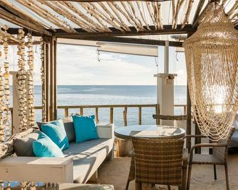 Bliss Boutique Hotel Seychelles - Glacis - Balkon
