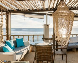 Bliss Boutique Hotel Seychelles - Glacis - Balkon