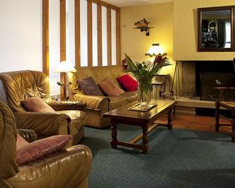 Fasthotel Mont-de-Marsan - Mont-de-Marsan - Wohnzimmer