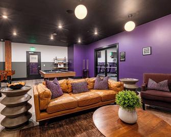 Roami at The Brandywine - New Orleans - Living room