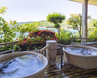 Toba Seaside Hotel - Toba