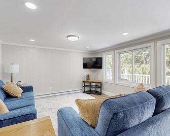 Heart Pond Hideaway Annex - Orland - Sala de estar