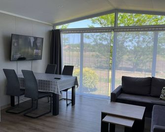 Holiday Home near Szczecin Lagoon - Nowe Warpno - Comedor