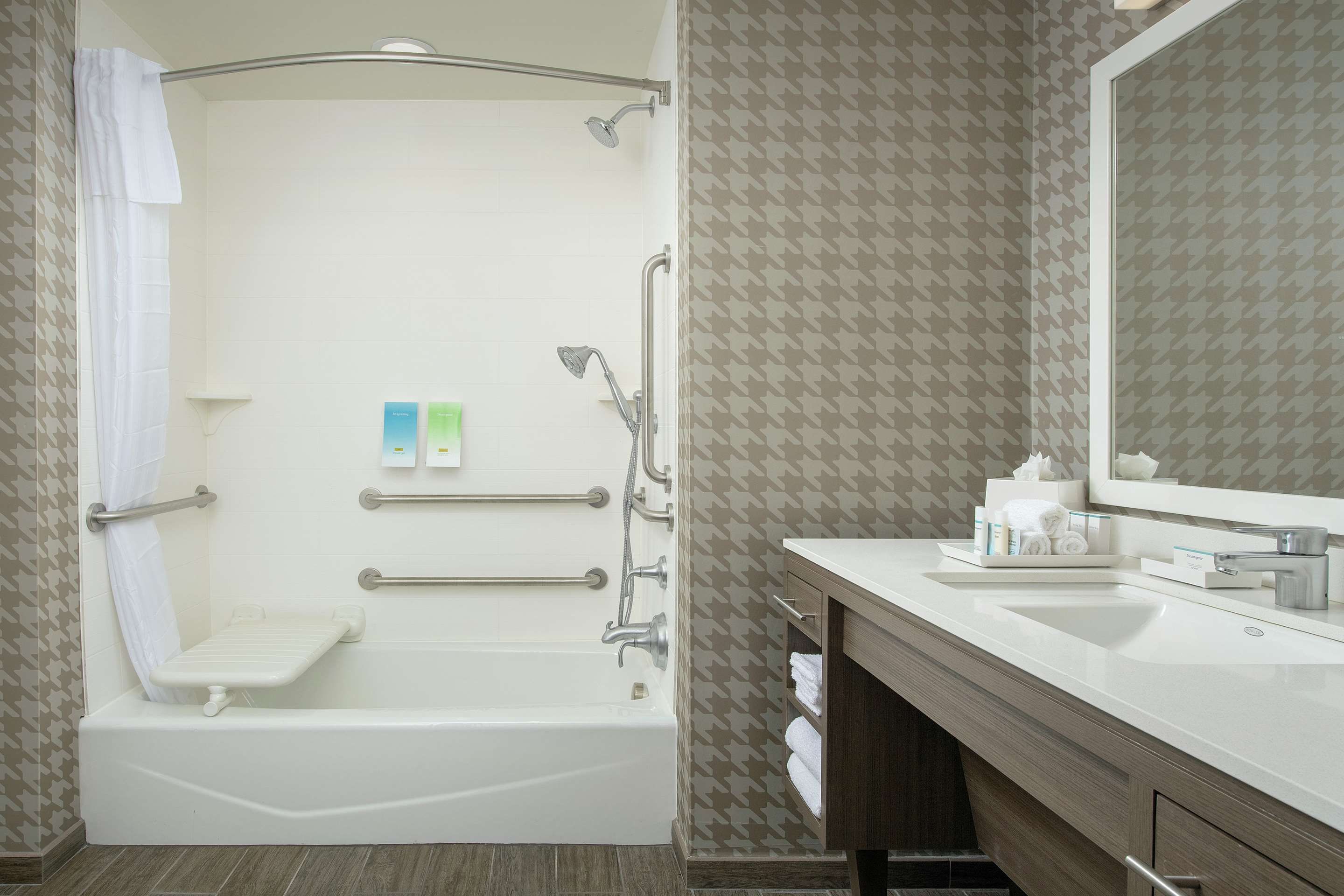 Bathroom view of Home2 Suites by Hilton Edison