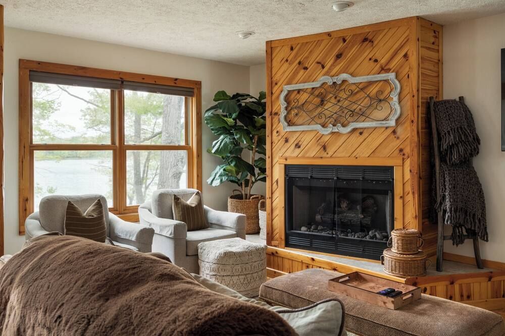 Lakefront + Dog-Friendly + Sunset View + Orv Trail - Kalkaska - Huiskamer