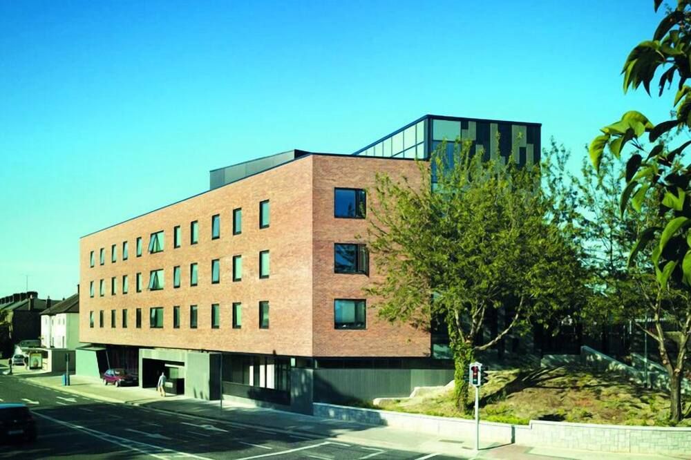 Yugo Explore - Broadstone Hall - Dublín - Edificio