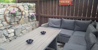 Star Inn Rooms - Inverness - Patio