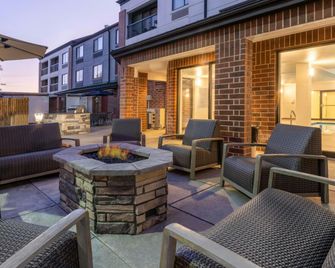 Courtyard by Marriott Denver Southwest/Lakewood - Lakewood - Innenhof