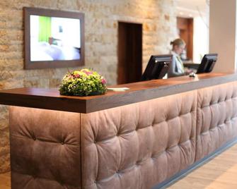 Riku Hotel Neu-ulm - Neu Ulm - Front desk