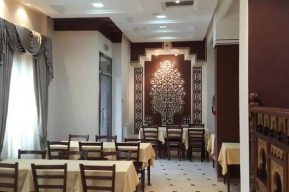 Roza Hotel thumbnail 3