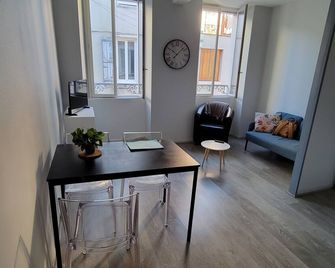 Apt T2 Centre Historique de Bagnères de Bigorre Toutes Commodités à 3min à Pied - Bagnères-de-Bigorre