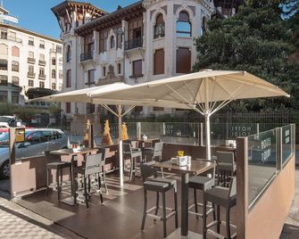 Hotel Yoldi - פאמפלונה - מרפסת