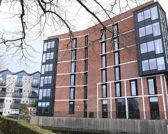 Yugo Explore - Lee Point - Cork - Building