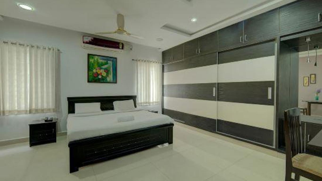 Arrow Lake View | Rooms in an Apartment
