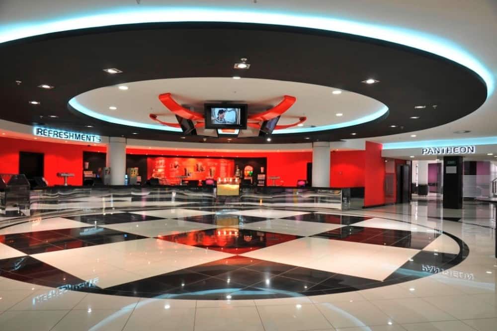 بيرمونت ميتكورت آت إمبيروس بالاس