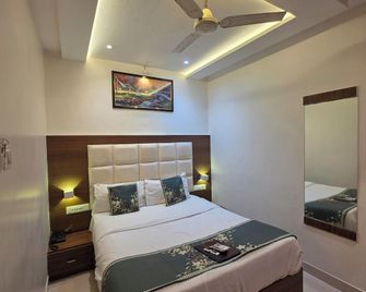 Hotel Wellingten - Mumbai