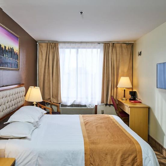 Bedroom view of Flushing Hotel