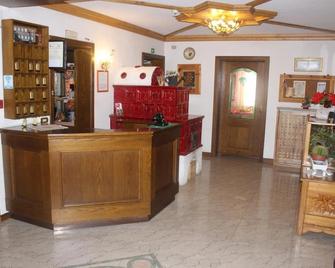 Hotel Orso Grigio - Pinzolo - Recepción