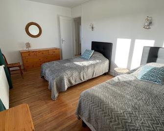 Maison 4 Personnes Dans Village Coeur Du - Sablons-sur-Huisne - Habitación