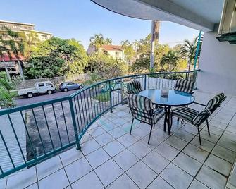 Zen City Modern 1-Br City Apt Near Mindal Markets - Darwin - Balcon