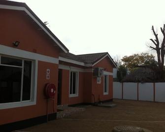 Kingbed Guest House - Francistown - Edificio