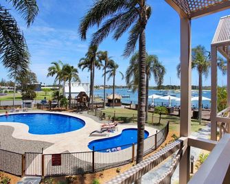 Comfort Resort Waters Edge - Port Macquarie - Pool