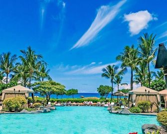 Maui Resort Rentals: Honua Kai Konea 710 Top Floor 1br W/ Ocean & Mountain Views - Kaanapali - Pool