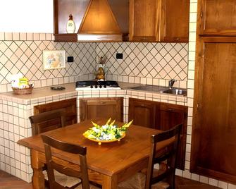Villa Santa Caterina - Montalto Uffugo - Kitchen