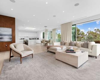 Beverly Grove - Modern Estate with Japanese Garden & 180 Degree Views of LA - Beverly Hills - Living room