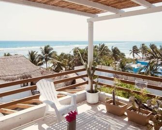 Hotel Boutique Pachamama - Majahual - Balcon