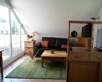 Ferienwohnung 45qm, 2-Zimmerwohnung, max. 3 Personen - Merzhausen - Sala de estar
