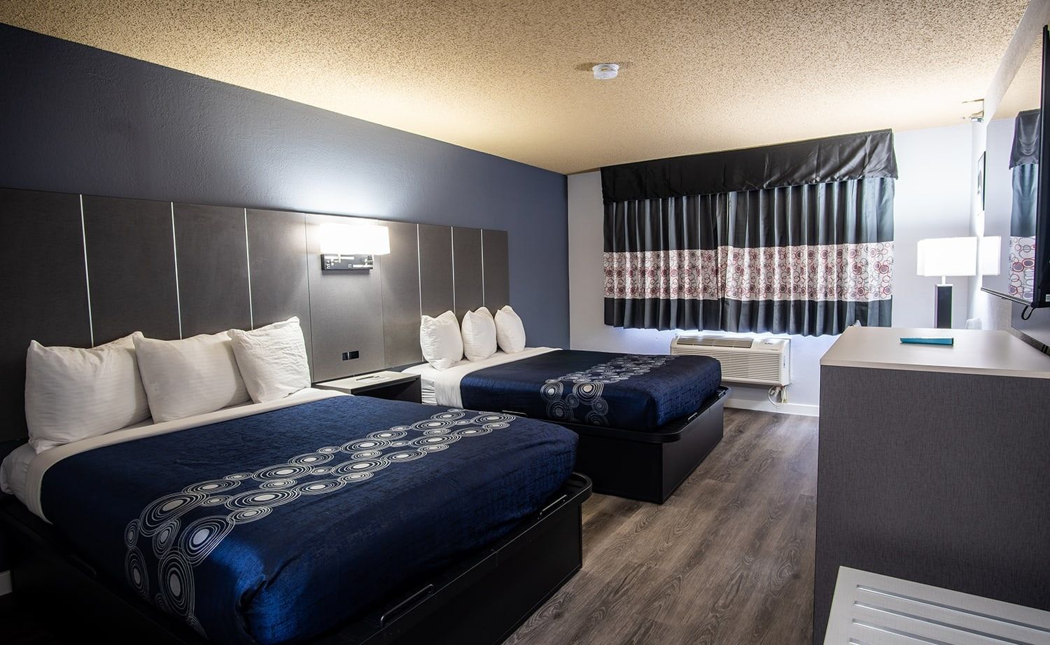 Coratel Inn and Suites By Jasper Eagan ST Paul Airport & Mall of America - Eagan - Schlafzimmer