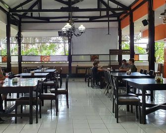 Tengger Guest House - Pasuruan - Restaurant