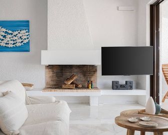 Sounio Sea Breeze Villa - Laurión - Sala de estar