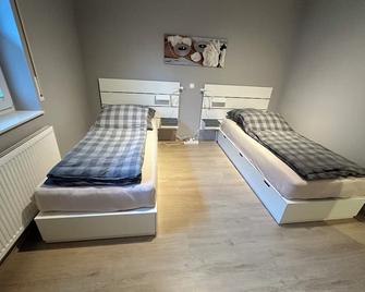 Fewo 'Am Stausee' Pet Friendly - Friesoythe - Schlafzimmer