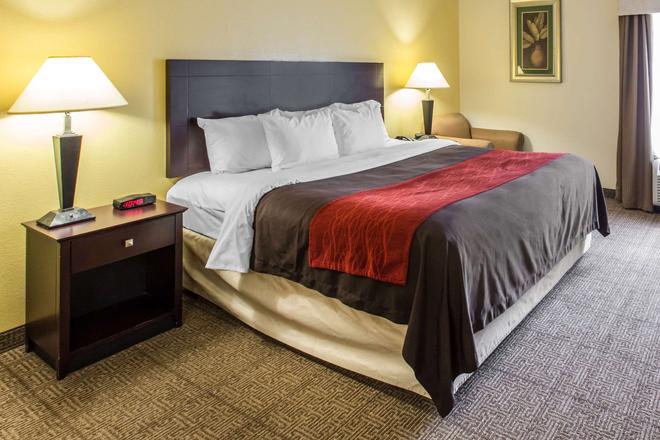 Comfort Inn Suites 78 1 5 1 Thomson Hotel Deals Reviews