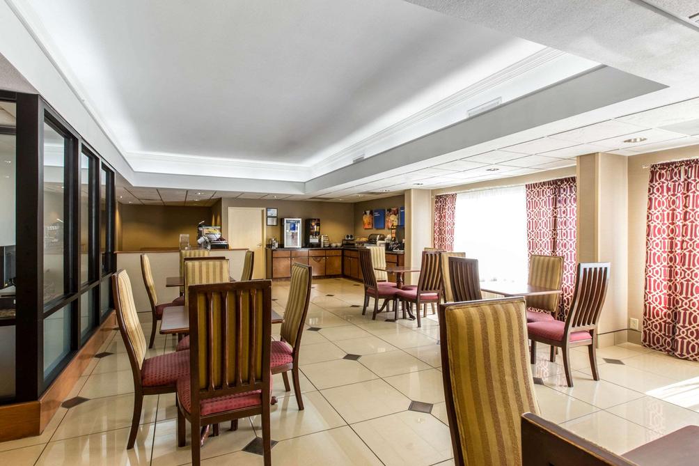 Comfort Inn Suites 78 1 5 1 Thomson Hotel Deals Reviews