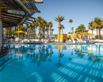 The Nautical Beachfront Resort - Lake Havasu City - Piscine