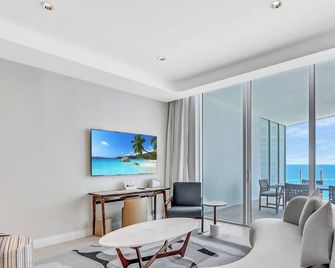Four Seasons Ftl Beach 2 Bed 2bath Luxury Residence Direct Ocean Views - Fort Lauderdale
