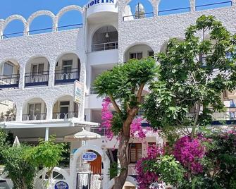Villa Fortin Pension - Kusadasi - Building