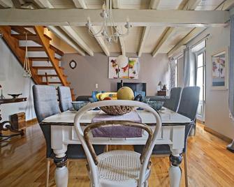 Luxury Family House with Backyard - Corfú - Comedor