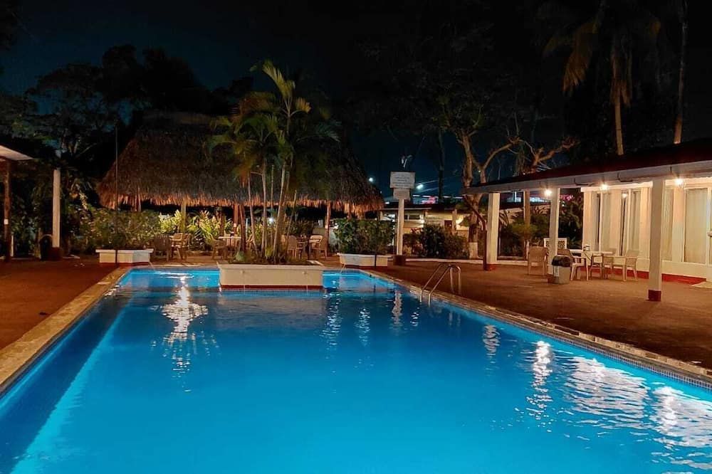 Hotel La Colonia - Retalhuleu - Piscina